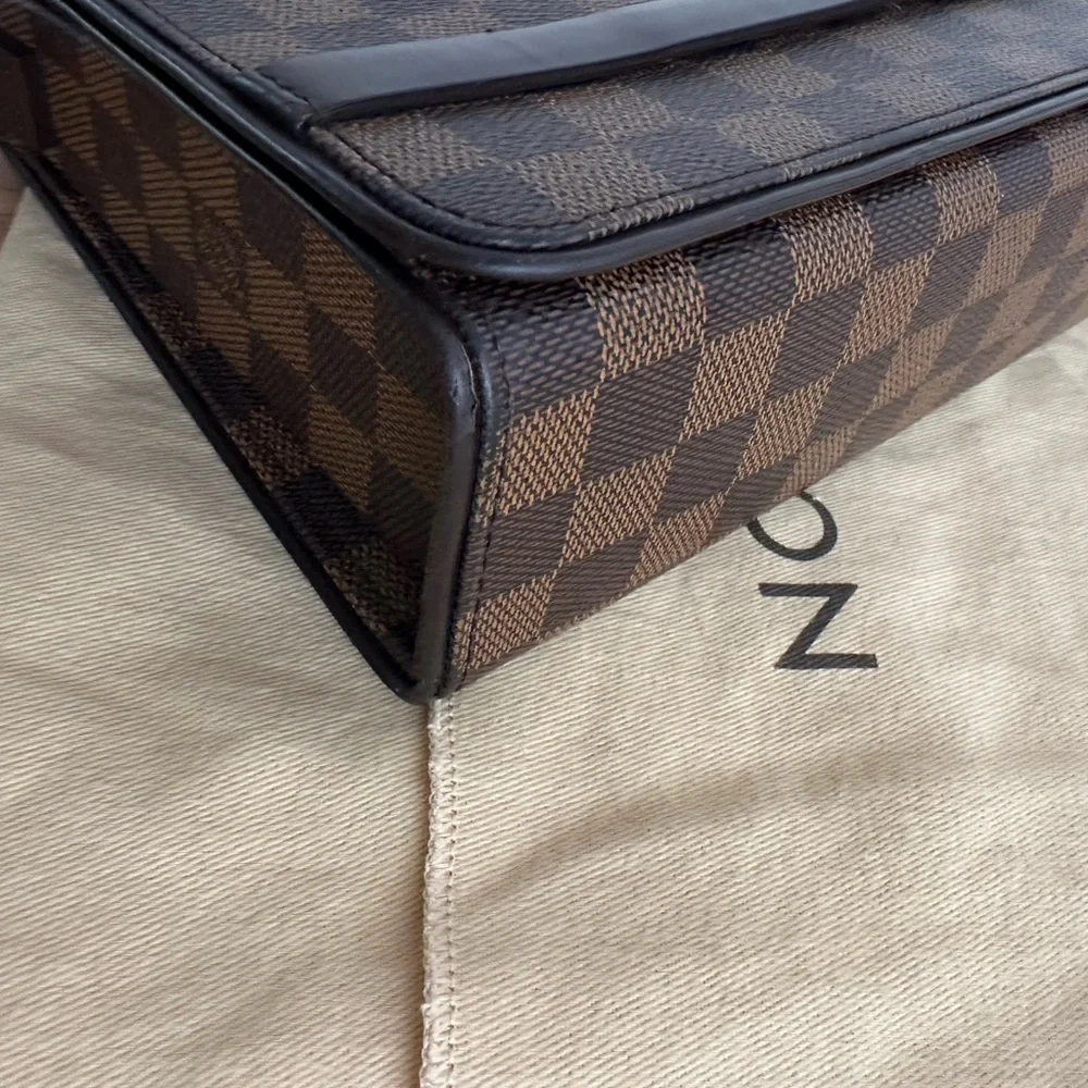 Louis Vuitton authentic louis